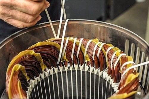 Bobinado de motores y generadores